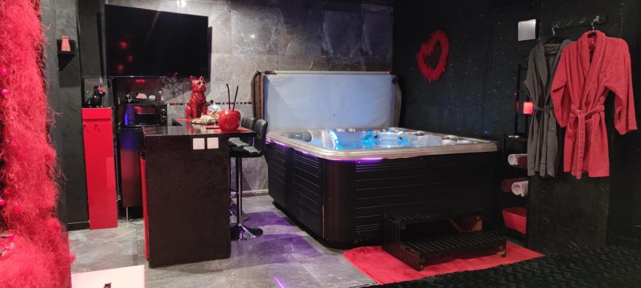 Loft Romantique Hammam Spa Privatif Playroom Grenoble Exteriör bild